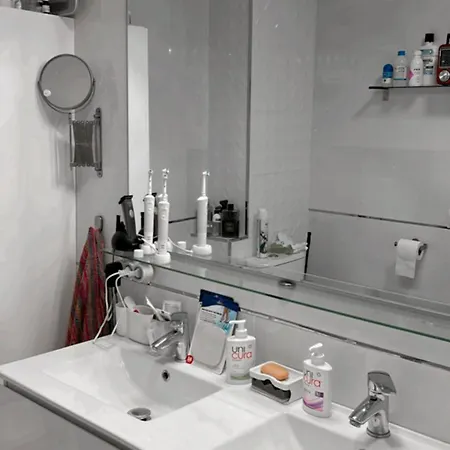 Séjour chez l'habitant Precioso En El Centro De *